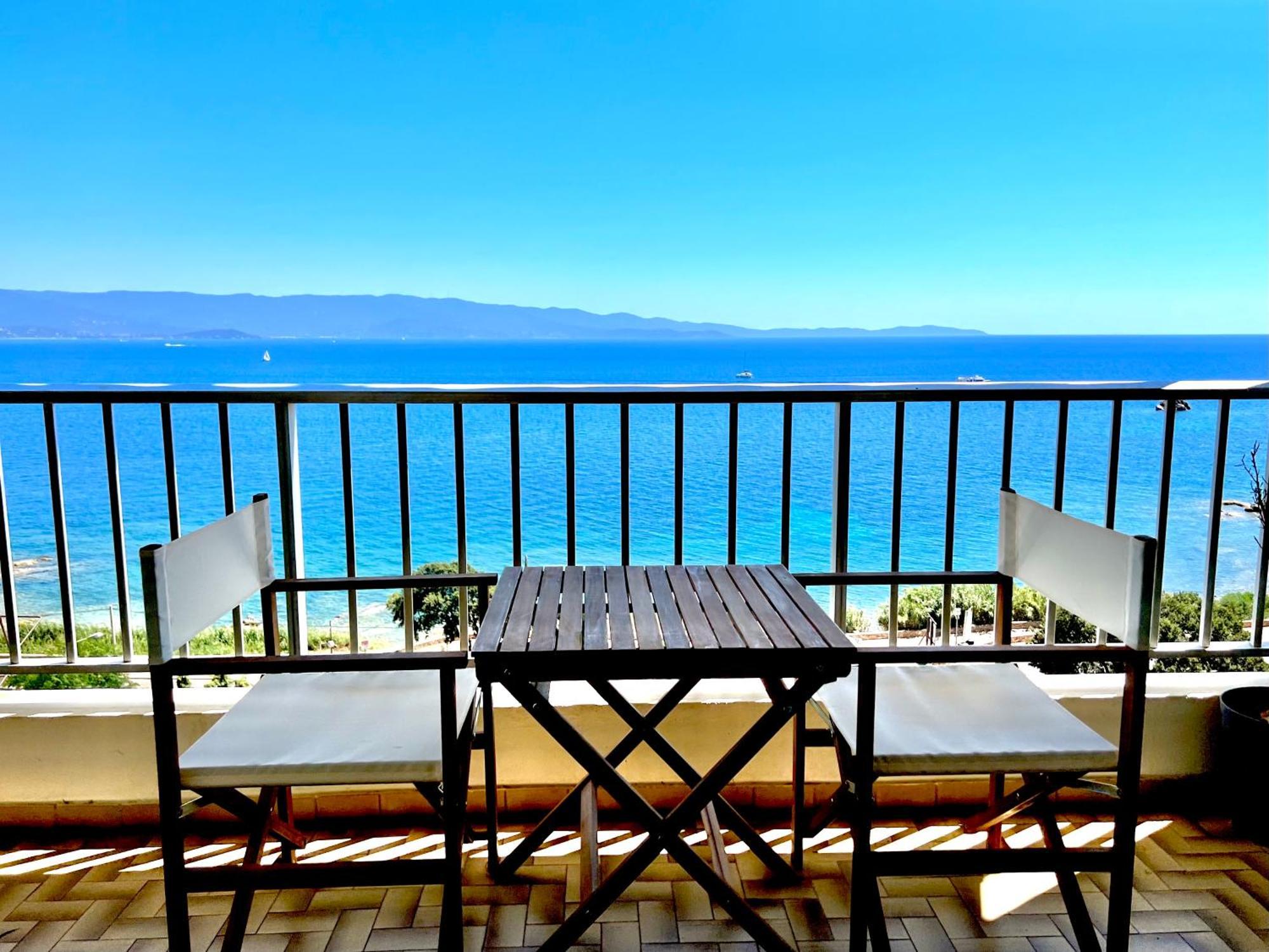 Appartement Avec Magnifique Vue Mer Аячо Екстериор снимка